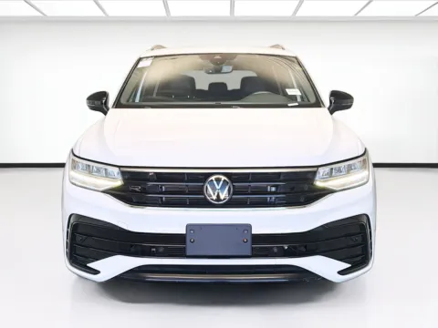 Photos of 2022 Volkswagen Tiguan 2.0T SE R-Line Black for sale in Montclair, CA at STG Montclair