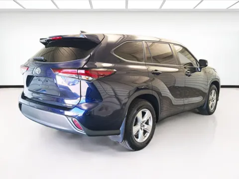 More photos of 2024 Toyota Highlander at STG Montclair, CA