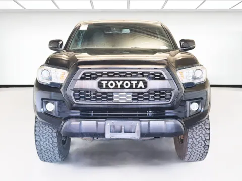 Photos of 2019 Toyota Tacoma V6 for sale in Montclair, CA at STG Montclair