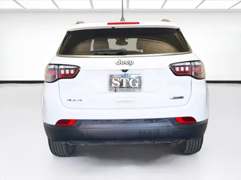 More photos of 2024 Jeep Compass Latitude at STG Montclair, CA