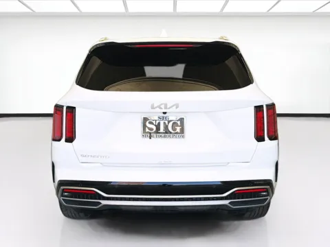 More photos of 2023 Kia Sorento S at STG Montclair, CA