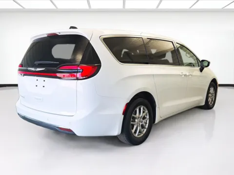 More photos of 2025 Chrysler Pacifica Select at STG Montclair, CA