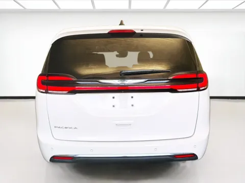 More photos of 2025 Chrysler Pacifica Select at STG Montclair, CA