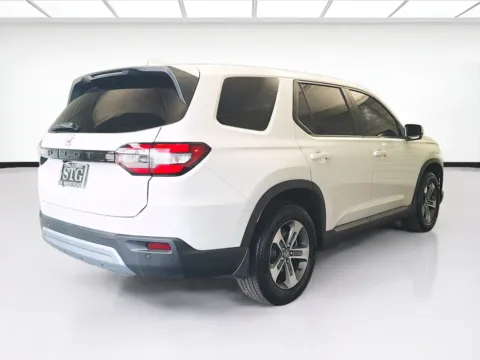 More photos of 2025 Honda Pilot EX-L at STG Montclair, CA