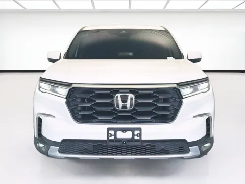 Photos of 2025 Honda Pilot EX-L for sale in Montclair, CA at STG Montclair