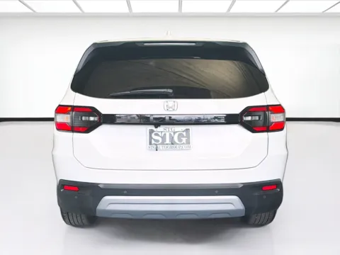 More photos of 2025 Honda Pilot EX-L at STG Montclair, CA