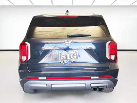 More photos of 2023 Hyundai Palisade Limited at STG Montclair, CA