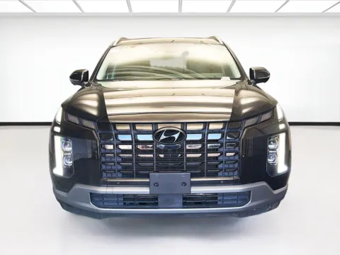 Photos of 2023 Hyundai Palisade Limited for sale in Montclair, CA at STG Montclair
