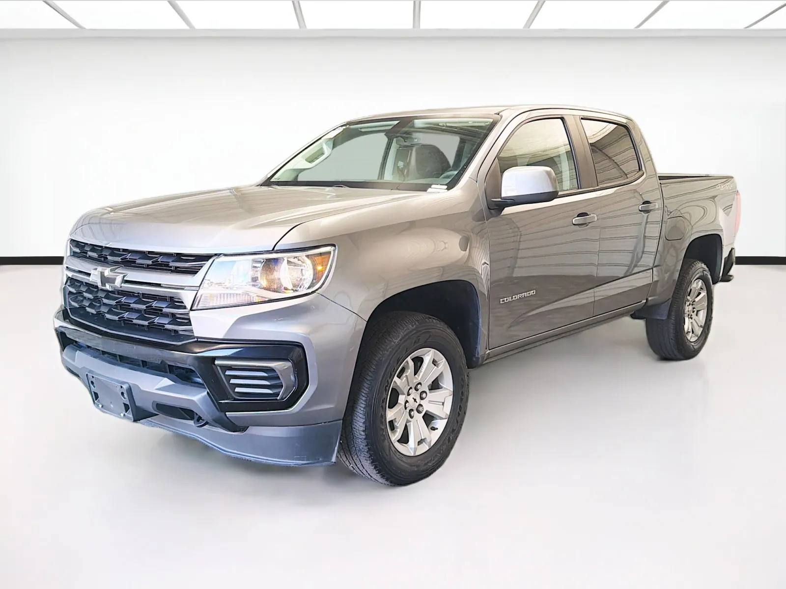 Gray 2022 Chevrolet Colorado LT for sale in Montclair, CA
