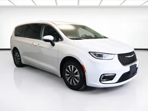 Another view of 2023 Chrysler Pacifica Hybrid Touring L for sale in Montclair, CA at STG Montclair