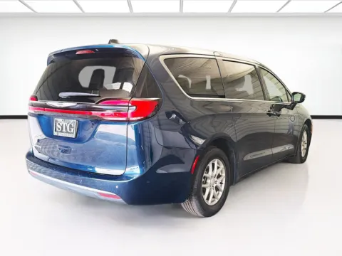 More photos of 2025 Chrysler Pacifica Select at STG Montclair, CA