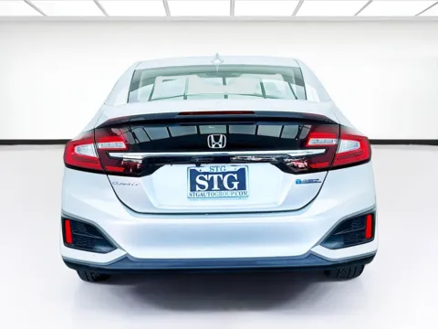 More photos of 2018 Honda Clarity Plug-In Hybrid at STG Montclair, CA