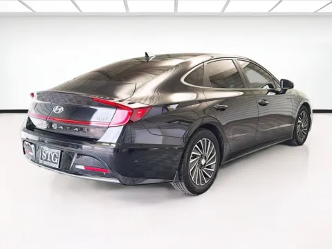 More photos of 2022 Hyundai Sonata Hybrid Limited at STG Montclair, CA