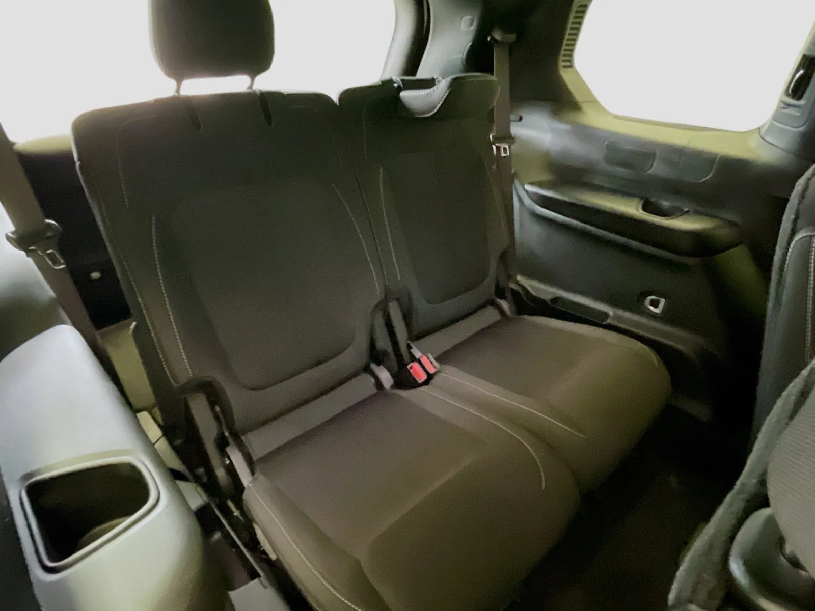 Jeep Grand Cherokee L photo 17