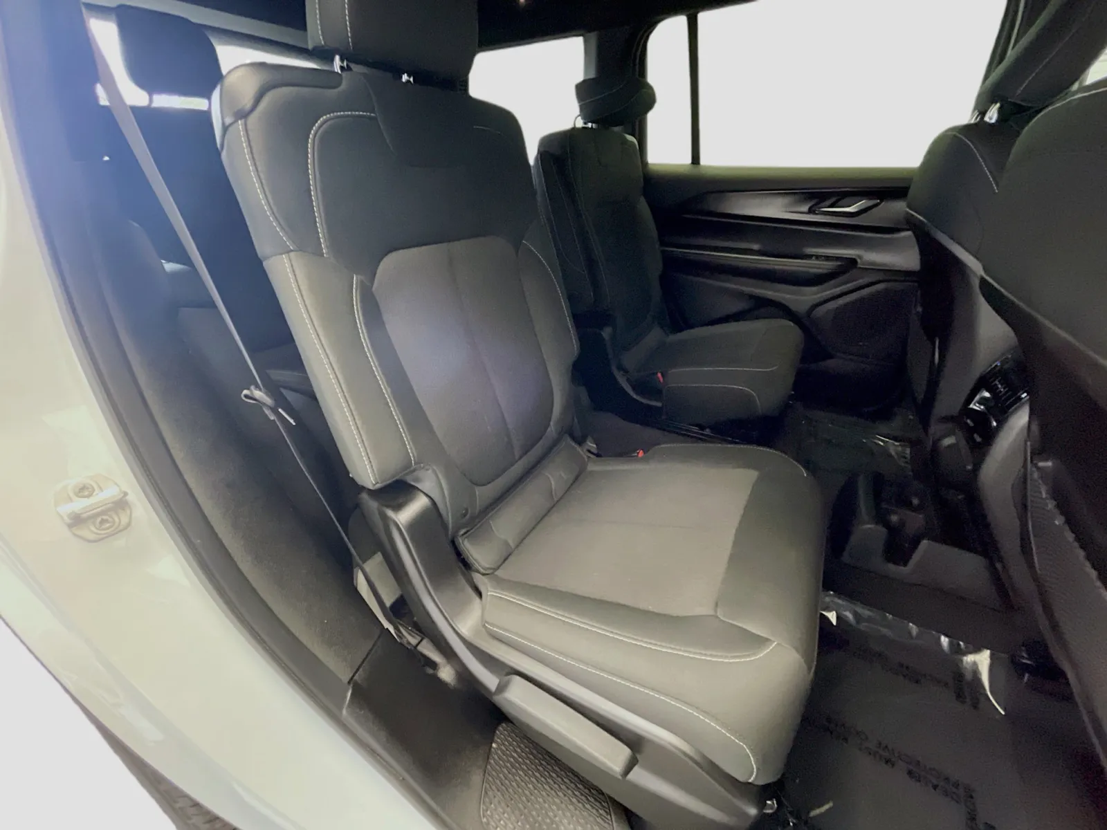 Jeep Grand Cherokee L photo 18
