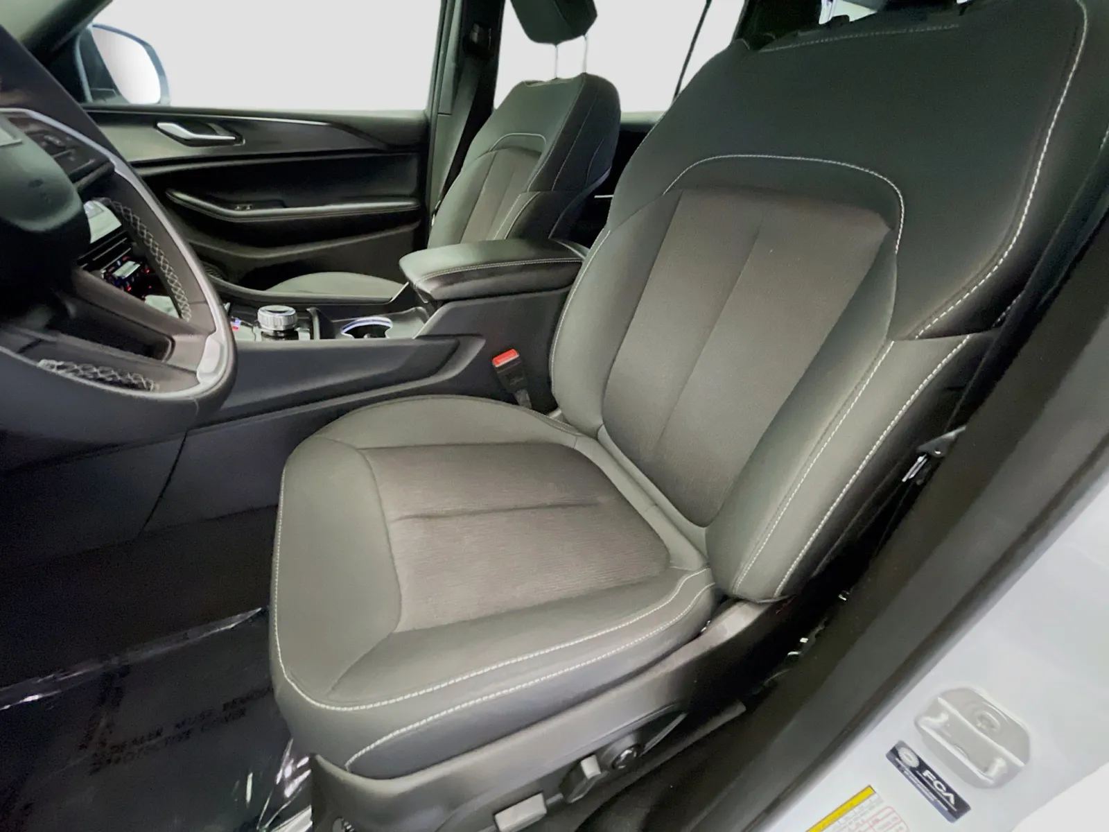Jeep Grand Cherokee L photo 12