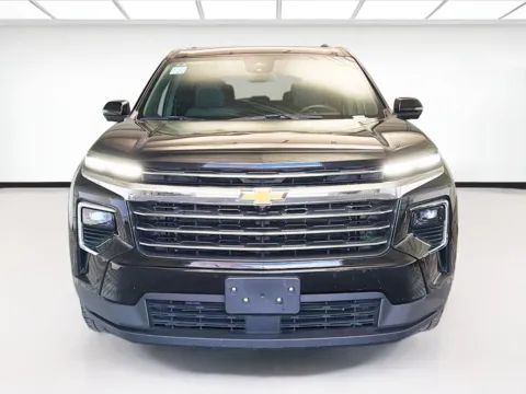 Photos of 2024 Chevrolet Traverse LT 2LT for sale in Montclair, CA at STG Montclair