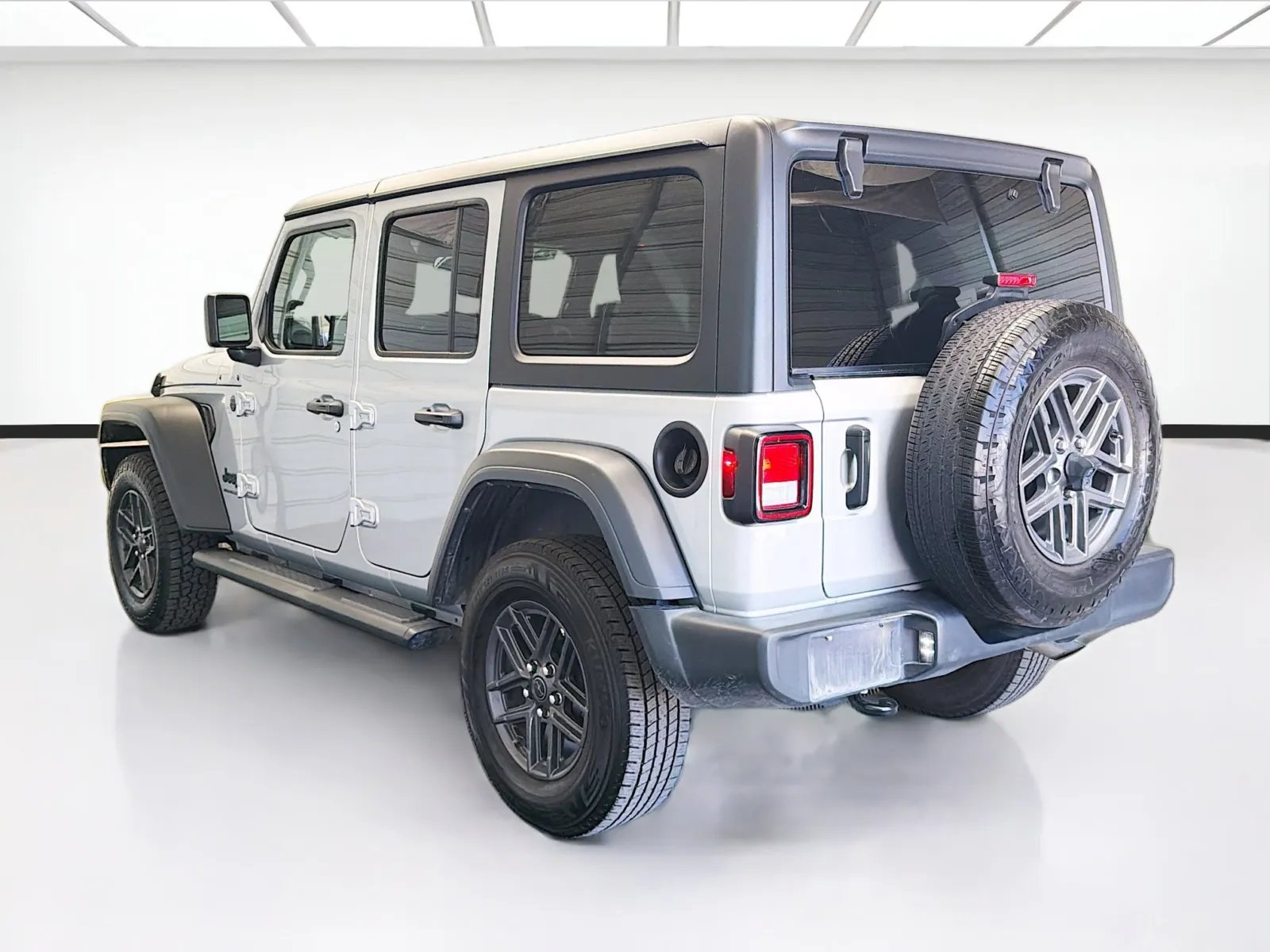 Jeep Wrangler photo 6