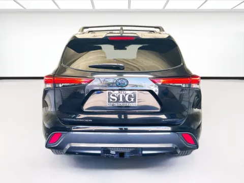 More photos of 2023 Toyota Highlander Hybrid Limited at STG Montclair, CA