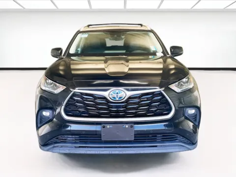 Photos of 2023 Toyota Highlander Hybrid Limited for sale in Montclair, CA at STG Montclair