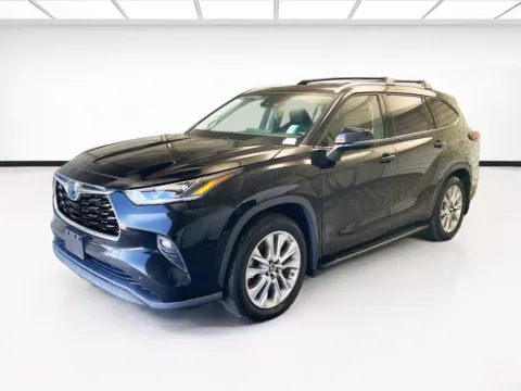 Black 2023 Toyota Highlander Hybrid Limited for sale in Montclair, CA