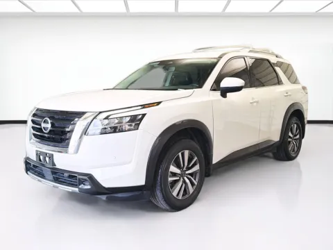 White 2023 Nissan Pathfinder SL for sale in Montclair, CA