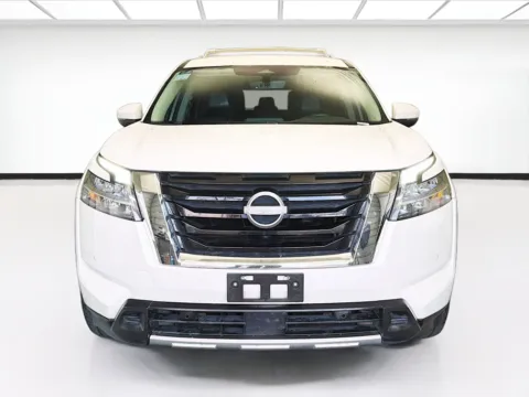 Photos of 2023 Nissan Pathfinder SL for sale in Montclair, CA at STG Montclair