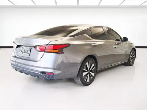 More photos of 2021 Nissan Altima 2.5 SV at STG Montclair, CA