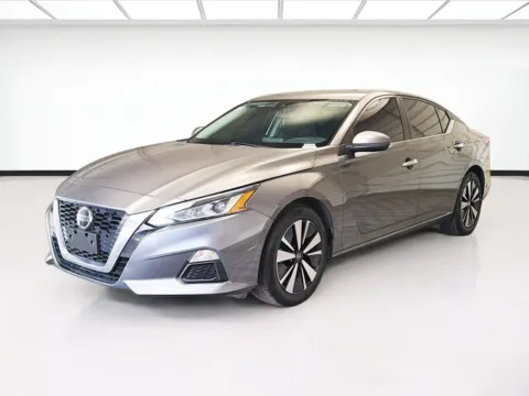 Gray 2021 Nissan Altima 2.5 SV for sale in Montclair, CA