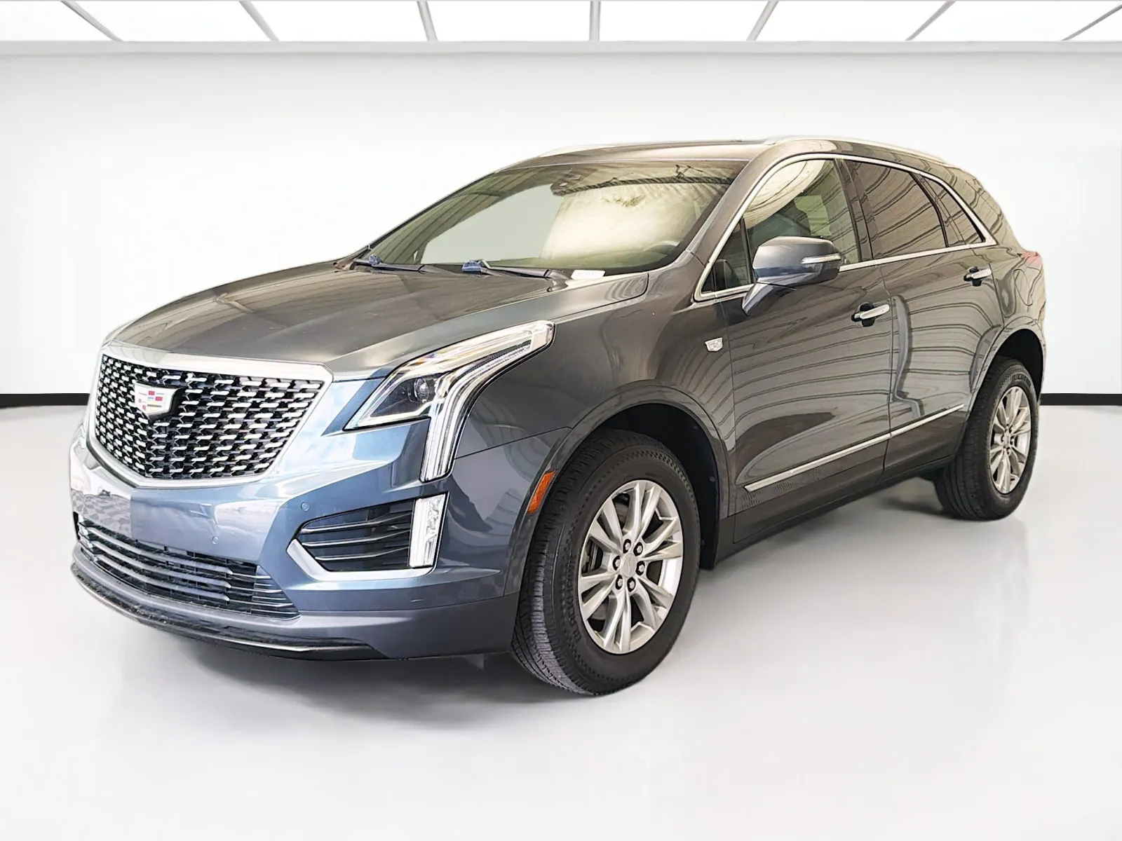 Gray 2020 Cadillac XT5 Luxury for sale in Montclair, CA