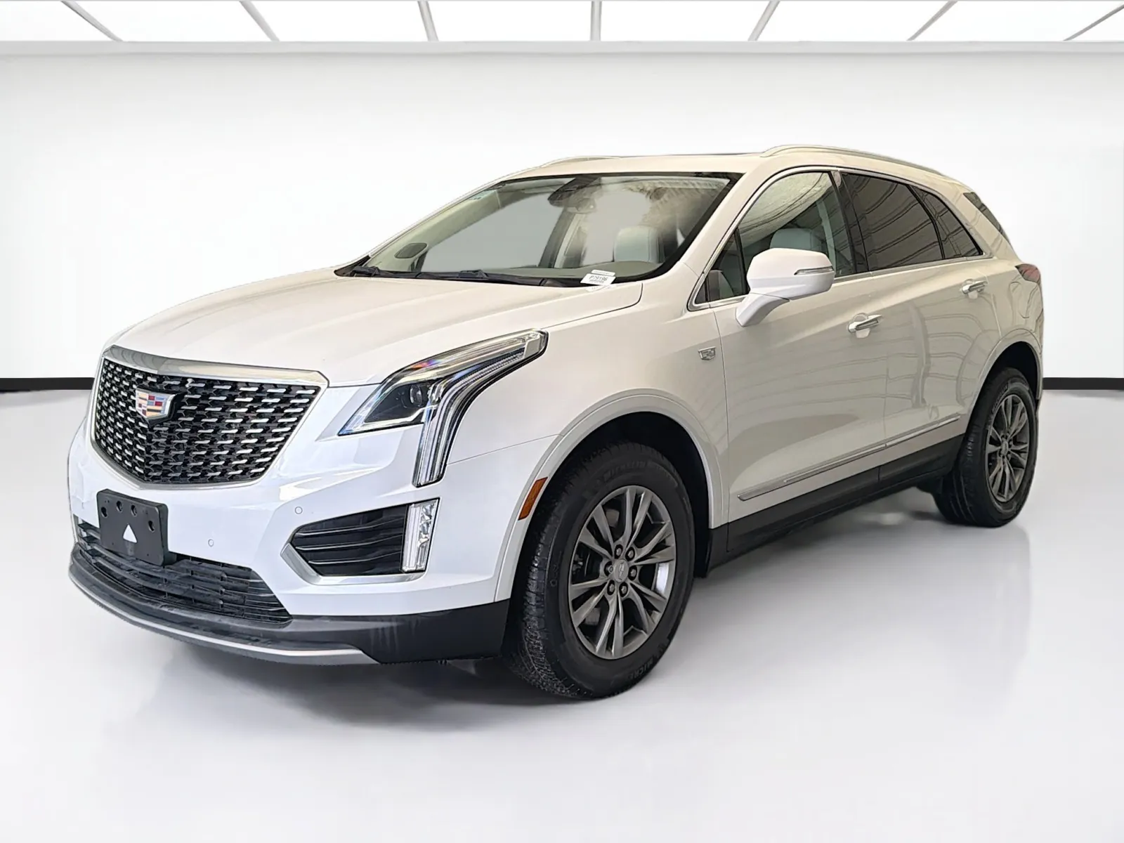 White 2021 Cadillac XT5 Premium Luxury for sale in Montclair, CA