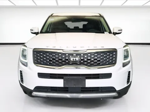 Photos of 2021 Kia Telluride LX for sale in Montclair, CA at STG Montclair