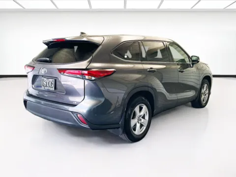 More photos of 2022 Toyota Highlander LE at STG Montclair, CA