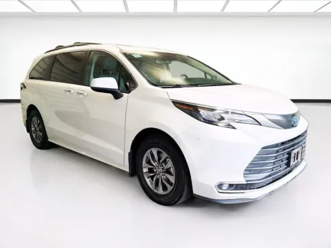 Another view of 2024 Toyota Sienna XLE for sale in Montclair, CA at STG Montclair