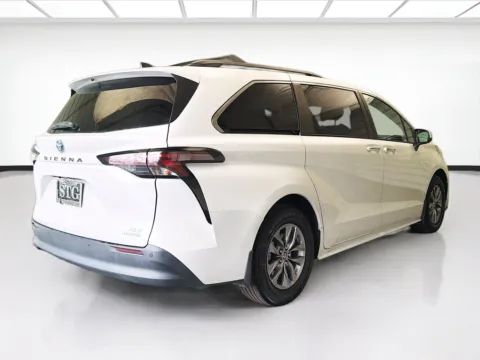More photos of 2024 Toyota Sienna XLE at STG Montclair, CA