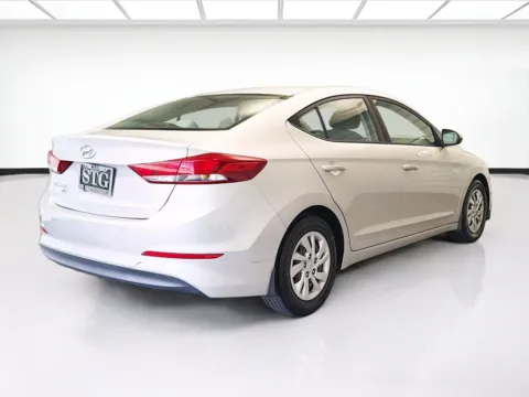 More photos of 2018 Hyundai Elantra SE at STG Montclair, CA