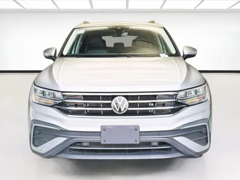 Photos of 2023 Volkswagen Tiguan 2.0T SE for sale in Montclair, CA at STG Montclair