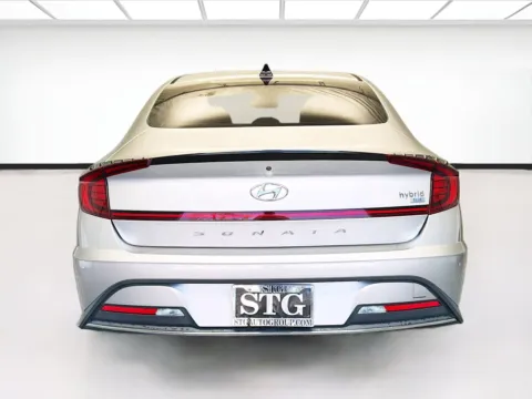 More photos of 2020 Hyundai Sonata Hybrid Blue at STG Montclair, CA