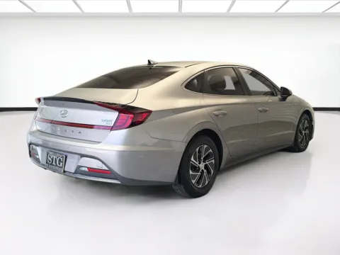 More photos of 2020 Hyundai Sonata Hybrid Blue at STG Montclair, CA