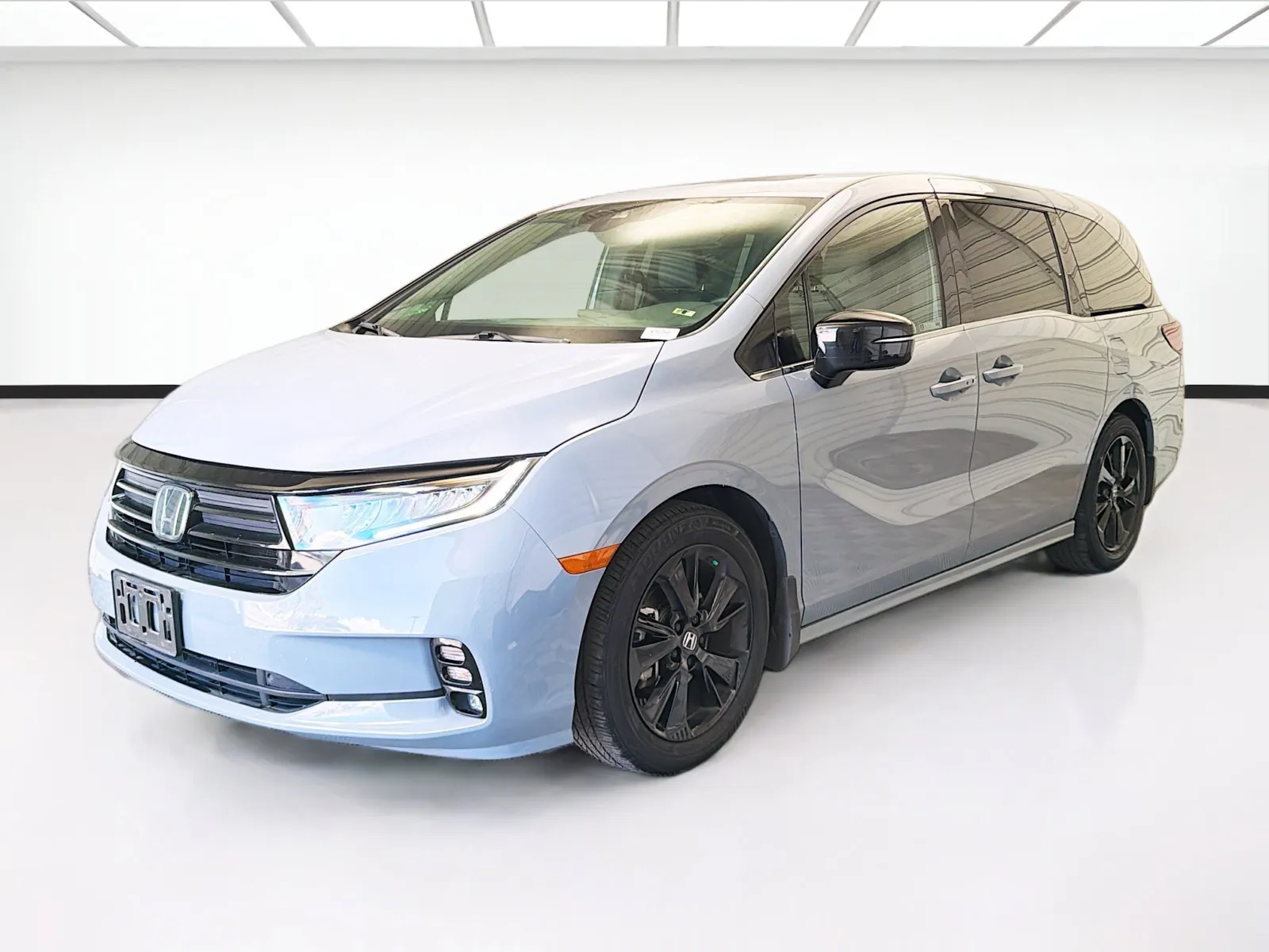 Gray 2023 Honda Odyssey Sport for sale in Montclair, CA