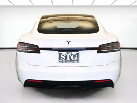 More photos of 2022 Tesla Model S at STG Montclair, CA