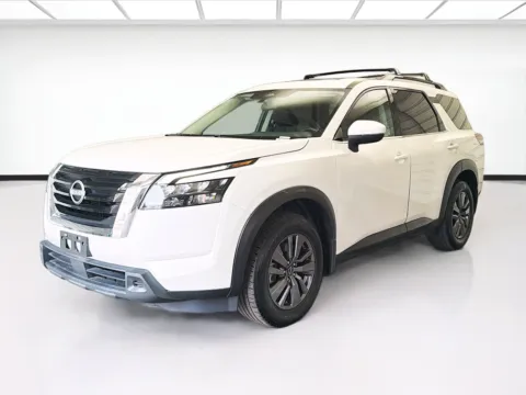 White 2023 Nissan Pathfinder SV for sale in Montclair, CA