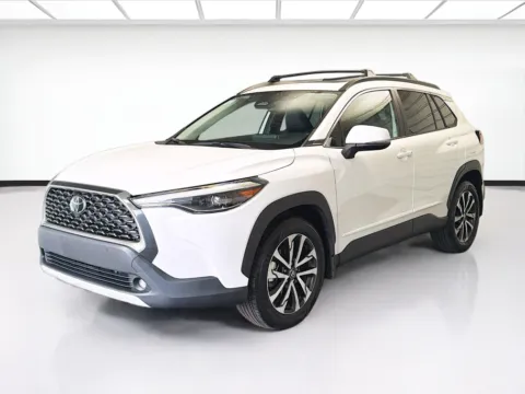 White 2024 Toyota Corolla Cross XLE for sale in Montclair, CA