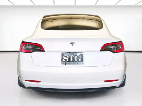 More photos of 2021 Tesla Model 3 Standard Range Plus at STG Montclair, CA