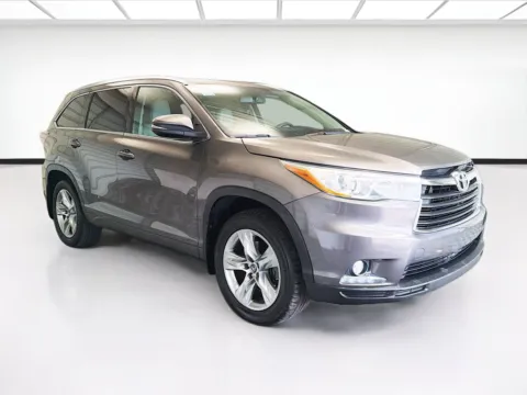 Another view of 2016 Toyota Highlander Limited for sale in Montclair, CA at STG Montclair
