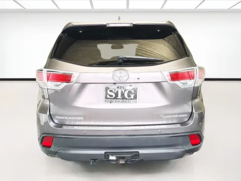 More photos of 2016 Toyota Highlander Limited at STG Montclair, CA