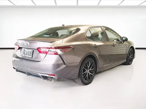 More photos of 2021 Toyota Camry SE at STG Montclair, CA