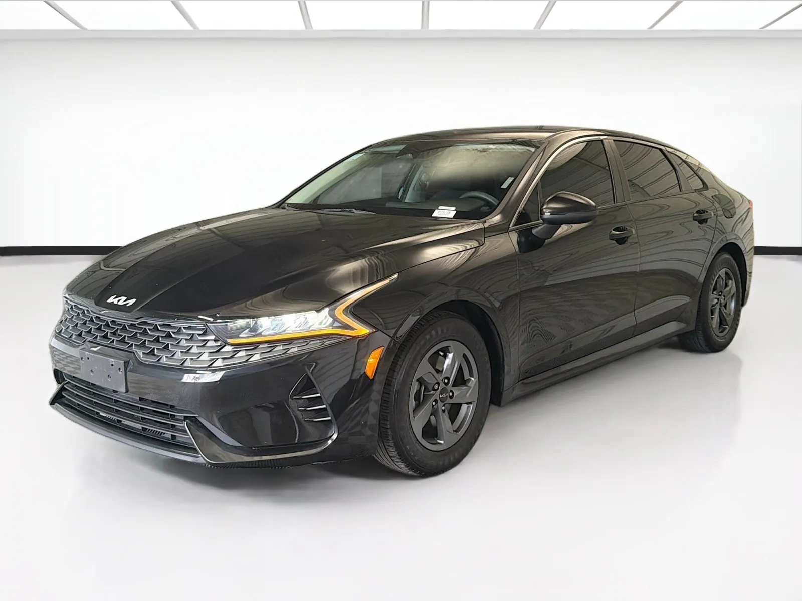 Black 2022 Kia K5 LXS for sale in Montclair, CA