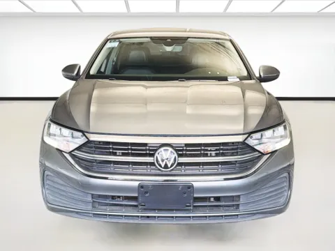 Photos of 2022 Volkswagen Jetta 1.5T SE for sale in Montclair, CA at STG Montclair