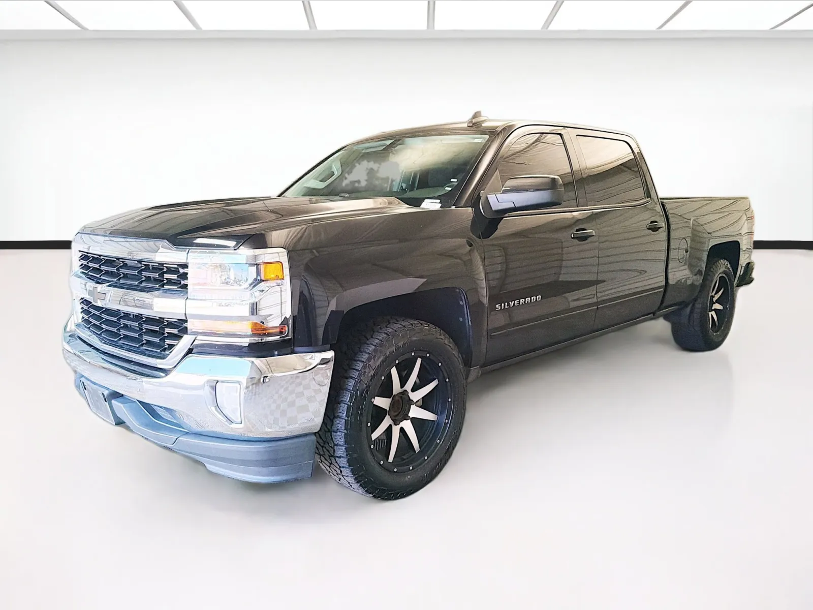 Black 2018 Chevrolet Silverado 1500 LT LT1 for sale in Montclair, CA